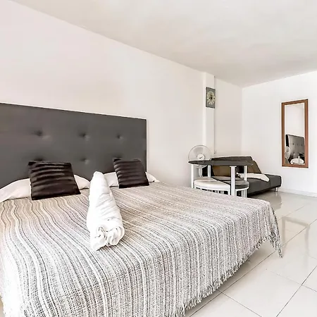Appartamento Bonito Estudio En Los Cristianos, Primera Linea De Playa *
