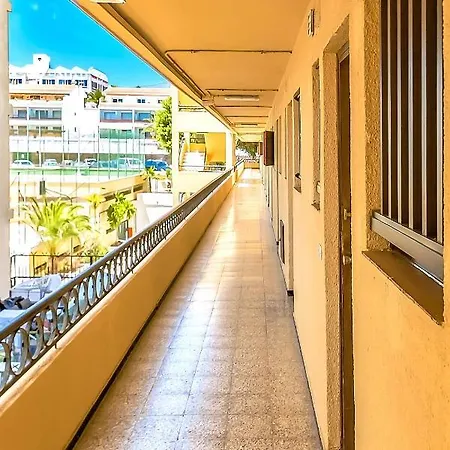 Bonito Estudio En Los Cristianos, Primera Linea De Playa