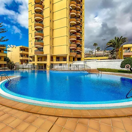 Bonito Estudio En Los Cristianos, Primera Linea De Playa *