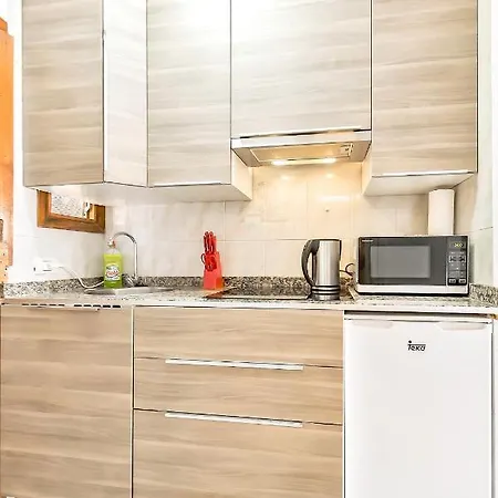 Bonito Estudio En Los Cristianos, Primera Linea De Playa