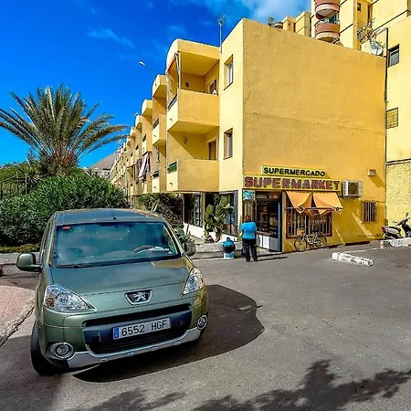 Bonito Estudio En Los Cristianos, Primera Linea De Playa